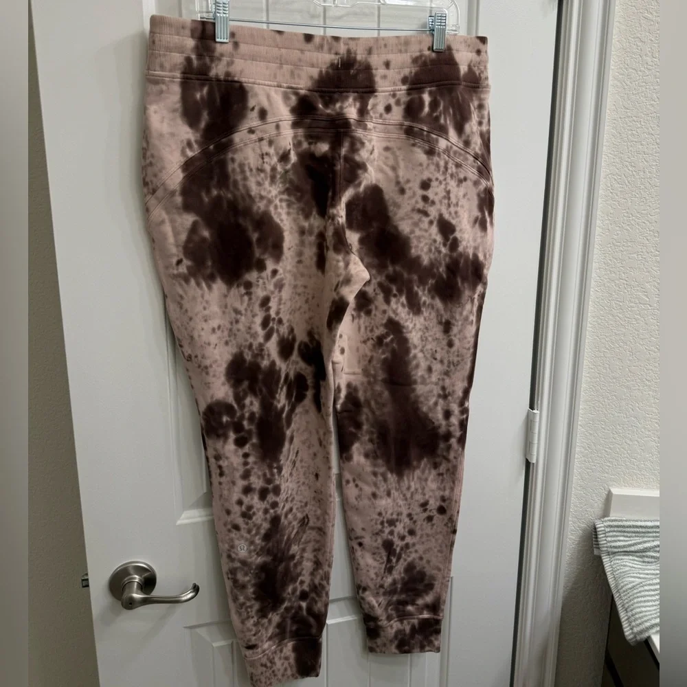 Lululemon Warm down Jogger sweatpants sz 14 NWOT